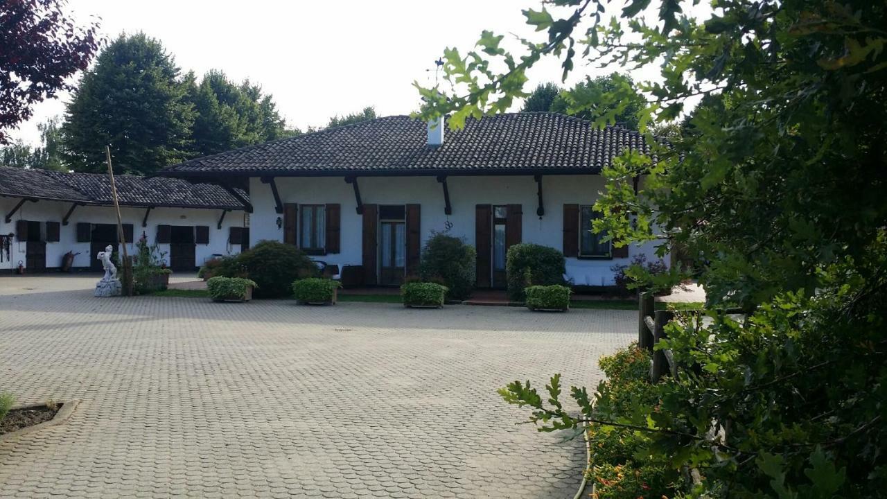 Scuderia 100 Pertiche Vila Villanterio Exterior foto